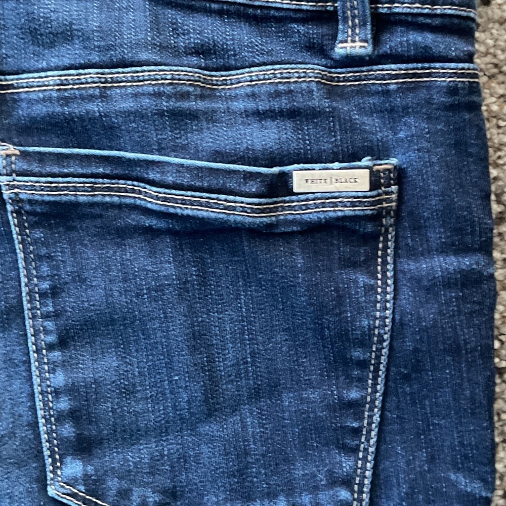 White House Black Market Dark Blue Distressed Skinny Jeans - Picture 7 of 7